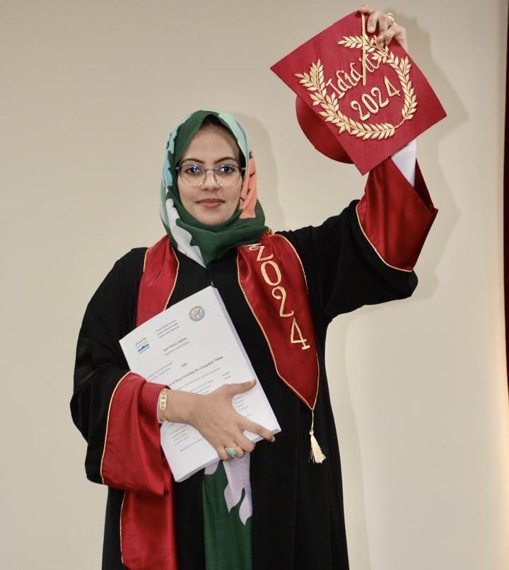 fatima_sidna's tweet photo. الباحثة الموريتانية لاله بنت المنى تنال الدكتوراه في الذكاء الاصطناعي بتقدير "مشرف جدا" https://t.co/kY7lFKAOjf