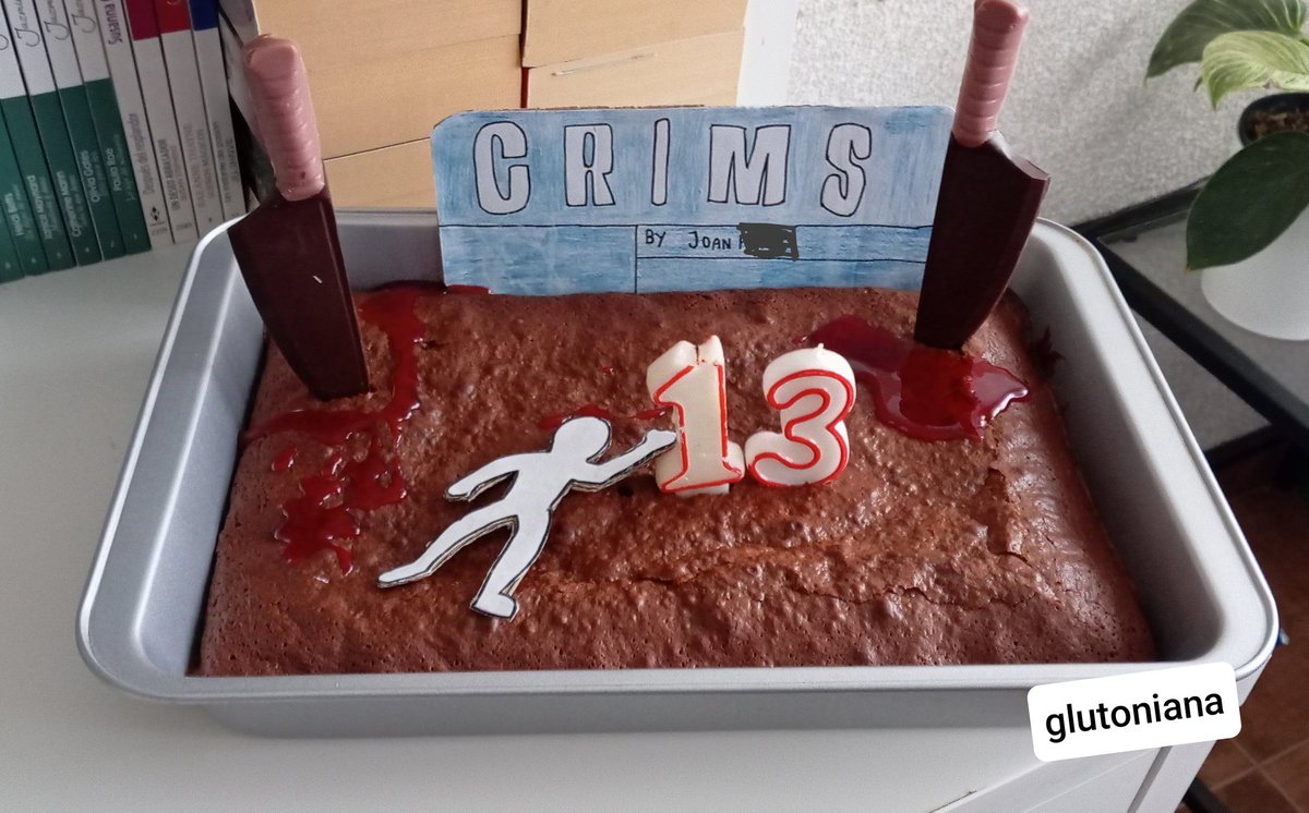 Avui pastís de cumple temática true crime en català 🔪