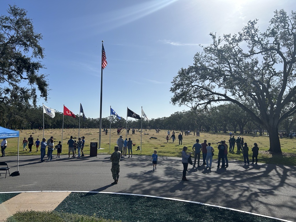 We're getting into the holiday spirit here at Bay Pines VA! Thank you to all the volunteers who came to support National Wreaths Across America Day at Bay Pines National Cemetery.