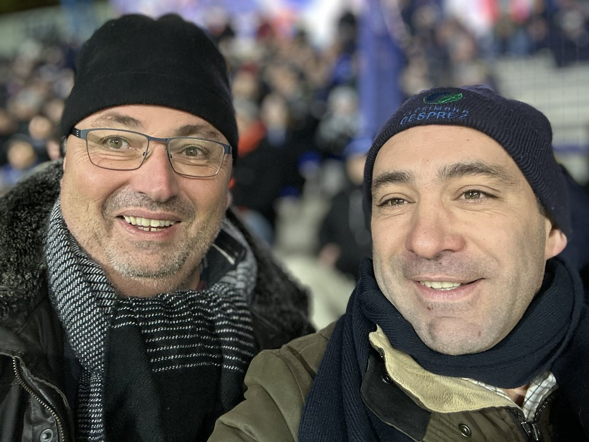 BONNIN1402's tweet photo. Une 🍟 fricadelle @CMOnord à la mi-temps avec @OlivierCOSTE2 et @LeleneMoi ?
Entre Complice on parle de rouille et du PPF de la pelouse du stade de l’Abbé Deschamps …
@AJA @RCLens https://t.co/VFY2chD2VV