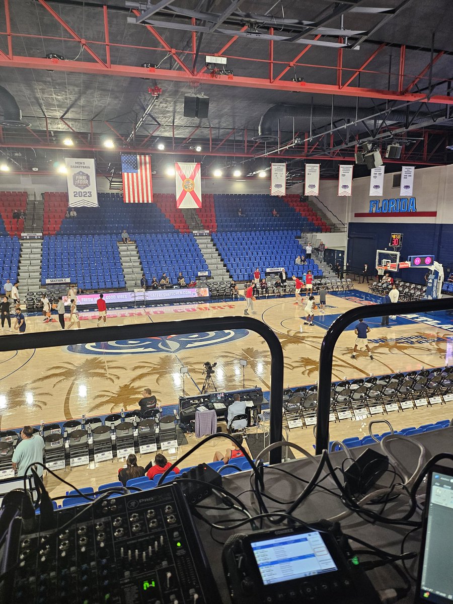 From calling names to calling games! Made the trek from graduation yesterday at <a href="/txst/">Texas State University</a> to Boca Raton today for <a href="/TXStateMBB/">Texas State MBB</a> against FAU! Filling in for <a href="/CShieldsRadio/">Clint Shields</a> on the call on the <a href="/varsity/">Varsity</a> app and <a href="/KTSWSports/">KTSW Sports</a>. Tip off coming up at 1:00!