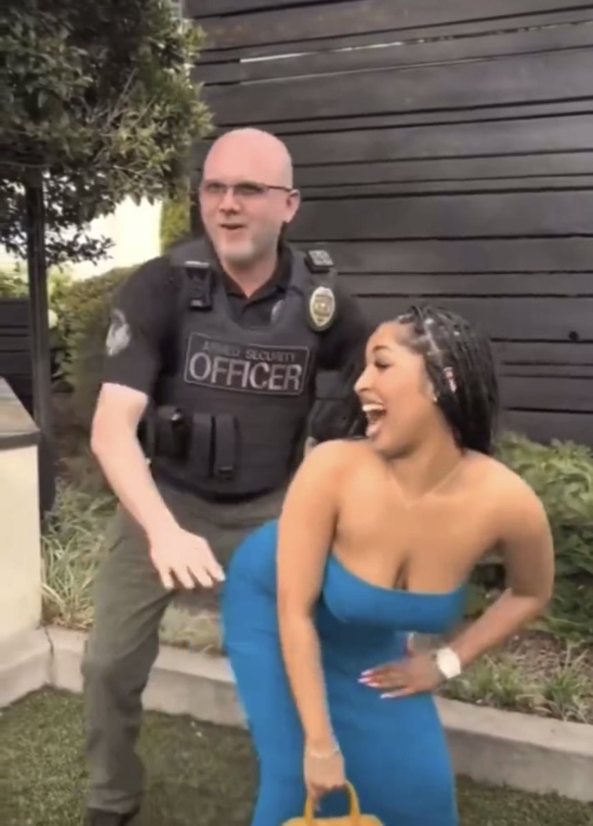 PEOPLES SOULS LEAVING THEIR BODIES

A thread 🧵