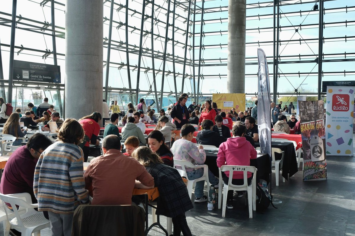 🎲  ¿Habéis disfrutado hoy con el Joc&amp;Rol, bajo el patrocinio del <a href="/GVAivaj/">GVAivaj</a>?  🀄️ 🃏 𝗠𝗔𝗡̃𝗔𝗡𝗔 𝗧𝗘𝗡𝗘́𝗜𝗦 𝗨𝗡𝗔 𝗡𝗨𝗘𝗩𝗔 𝗢𝗣𝗢𝗥𝗧𝗨𝗡𝗜𝗗𝗔𝗗

#Joc&amp;Rol #IVAJ #CarnetJove #ExperiènciesIVAJ #ExperiènciesCarnetJove