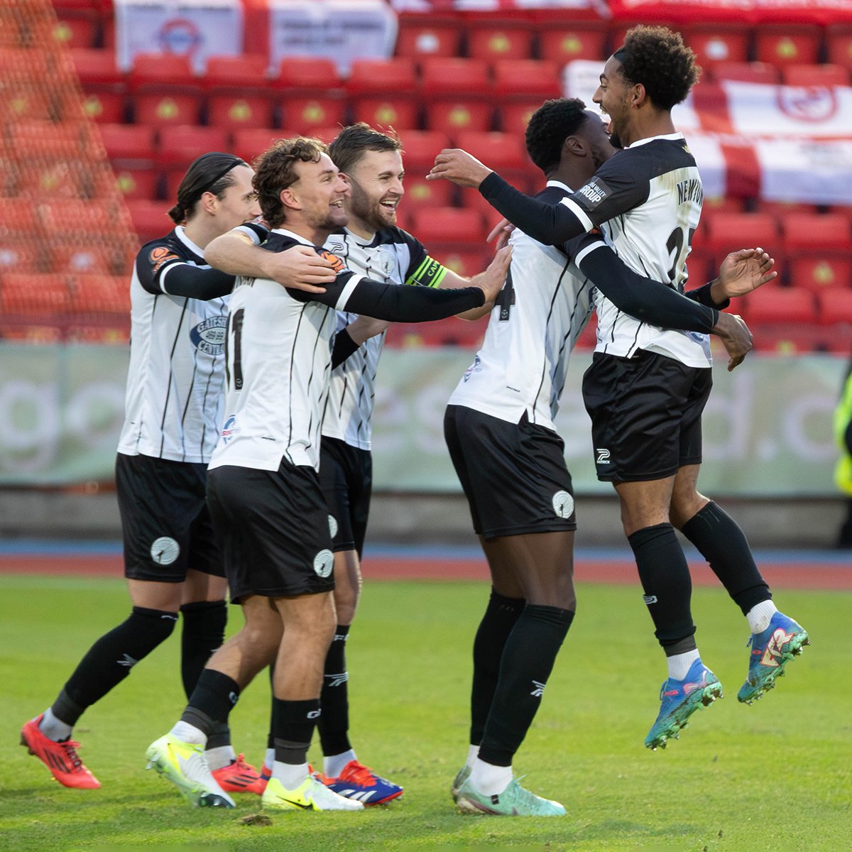 Back doing what we do best 😄

📸 <a href="/charles_waugh/">Charles Waugh</a>

#WorClub ⚪️⚫️