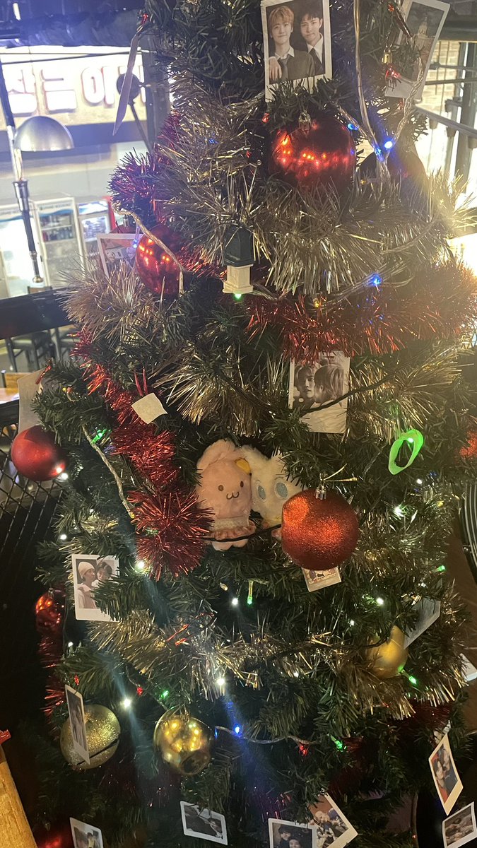 starlitmarch's tweet image. yey 💛🩷 #JaemrenDrunkInLove
thank you @427studios !!

masaya kahit ayaw ng universe na manalo ako sa raffle