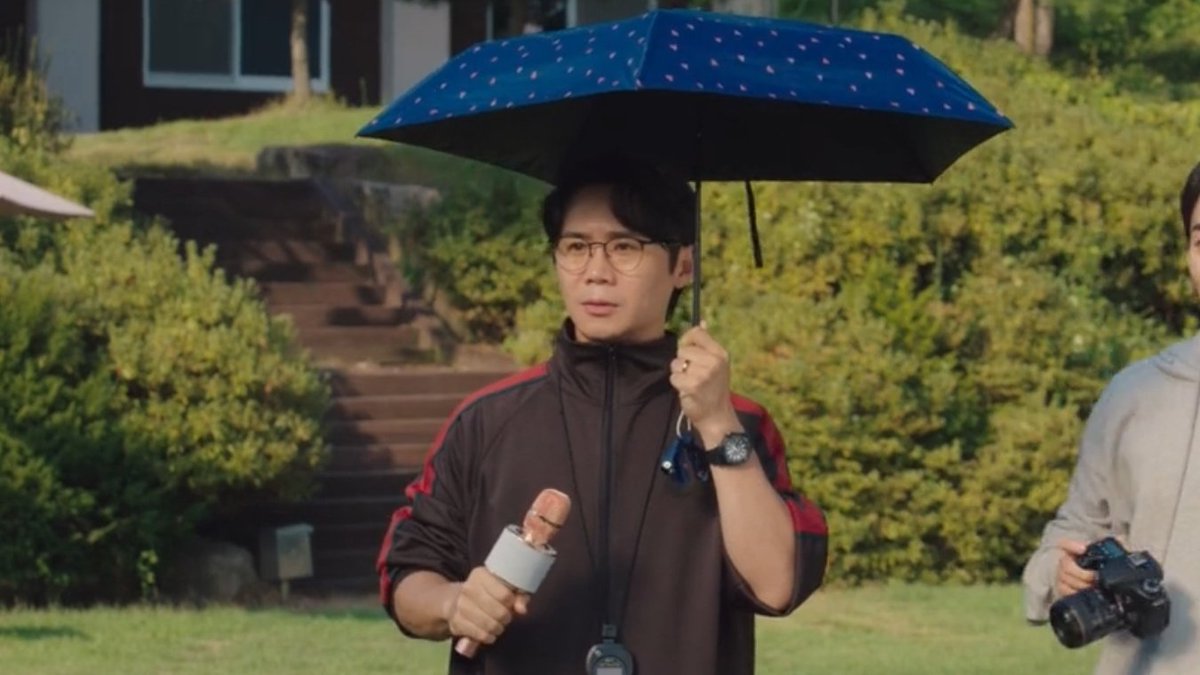 __simba10's tweet photo. my favorite character this week, why is he lowkey unlucky AND SO FUNNY😭🤣

#WhenThePhoneRings #WhenThePhoneRingsEp5 #WhenThePhoneRingsEp6 https://t.co/9F73p7qWG7