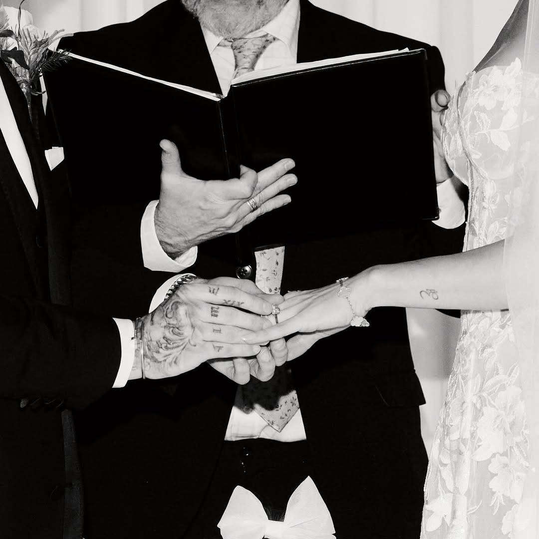 PrettyLittleThing tweet media