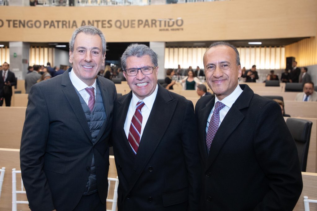 Un honor acompañar a @ArmentaPuebla_ en su Toma de Protesta como Gobernador Constitucional del Estado de #Puebla.

Impulsando los ideales del humanismo mexicano, con su visión y liderazgo, el segundo piso de la transformación será una realidad.

¡Por el bien de Puebla! 🇲🇽