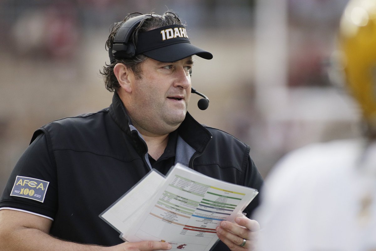 Sean Reider (@lenaweereider) on Twitter photo NEW: Can confirm that Jason Eck will be the next head coach at New Mexico.
Eck, 47, was 26-13 with three FCS playoff appearances at Idaho.
abqjournal.com/sports/article…
(📸 via <a href="/AP/">The Associated Press</a>) NEW: Can confirm that Jason Eck will be the next head coach at New Mexico.
Eck, 47, was 26-13 with three FCS playoff appearances at Idaho.
abqjournal.com/sports/article…
(📸 via <a href="/AP/">The Associated Press</a>)