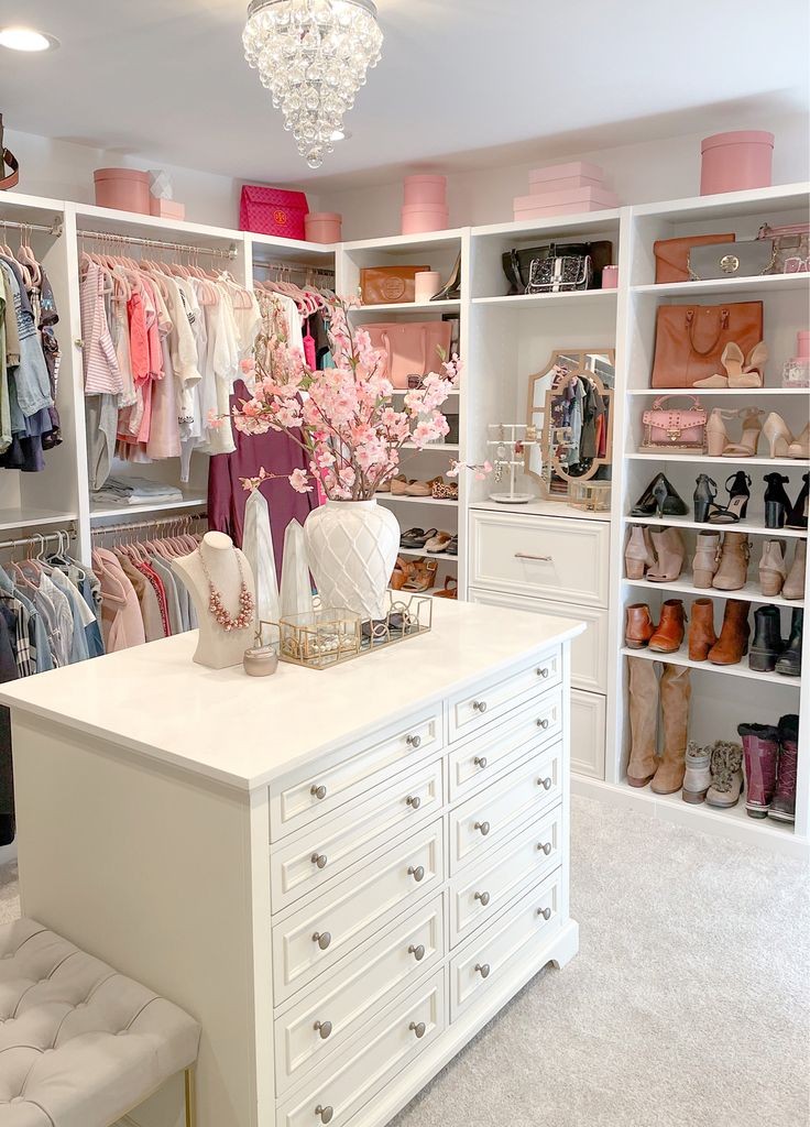 Ladykhair1's tweet photo. Build your dream closet as a Muslimah.

An interactive thread. https://t.co/jkinBFTRfL