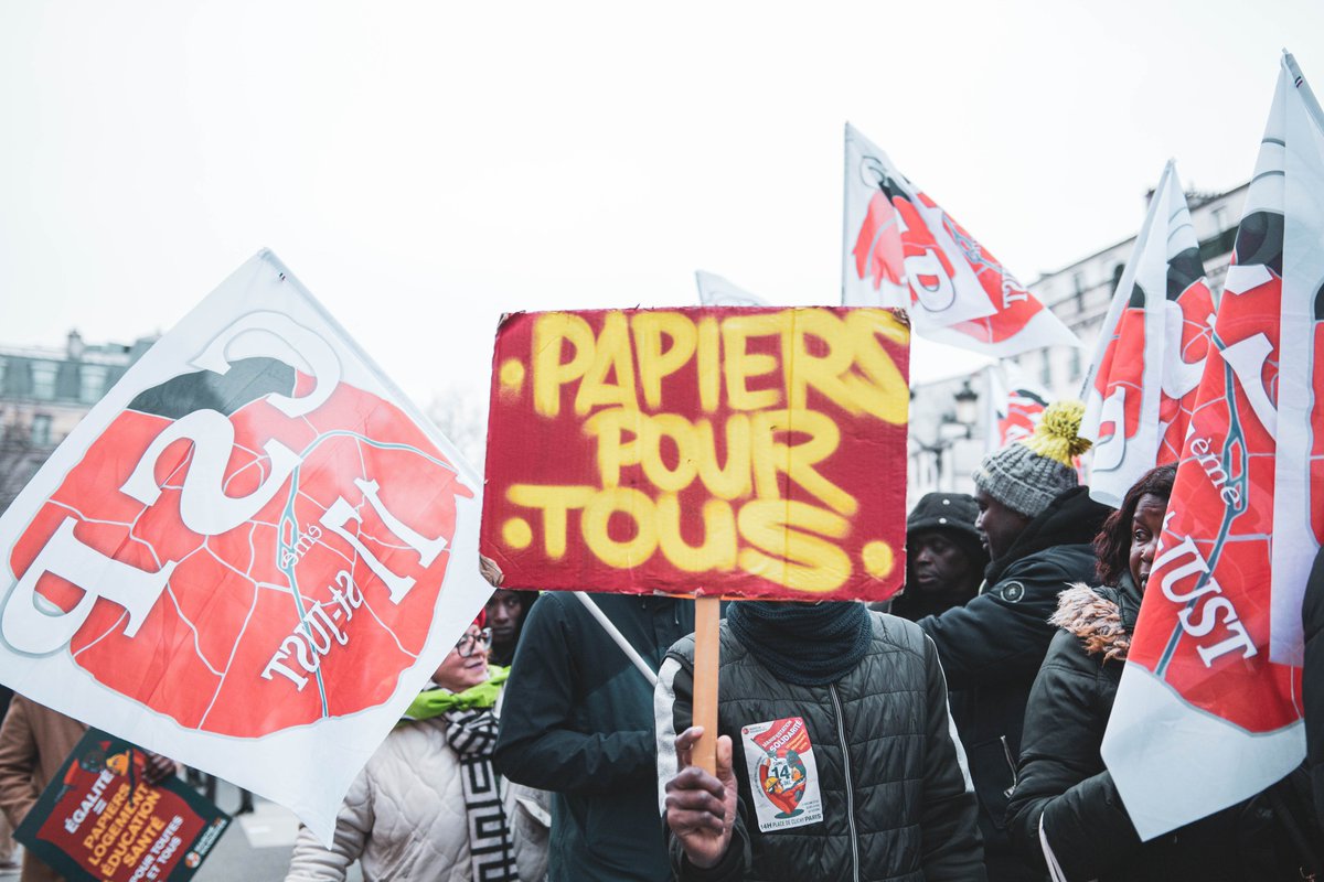 lacgtcommunique's tweet photo. On bosse ici, on vit ici, on reste ici !
🤝 @MSolidarites https://t.co/zUiCtEGAtl