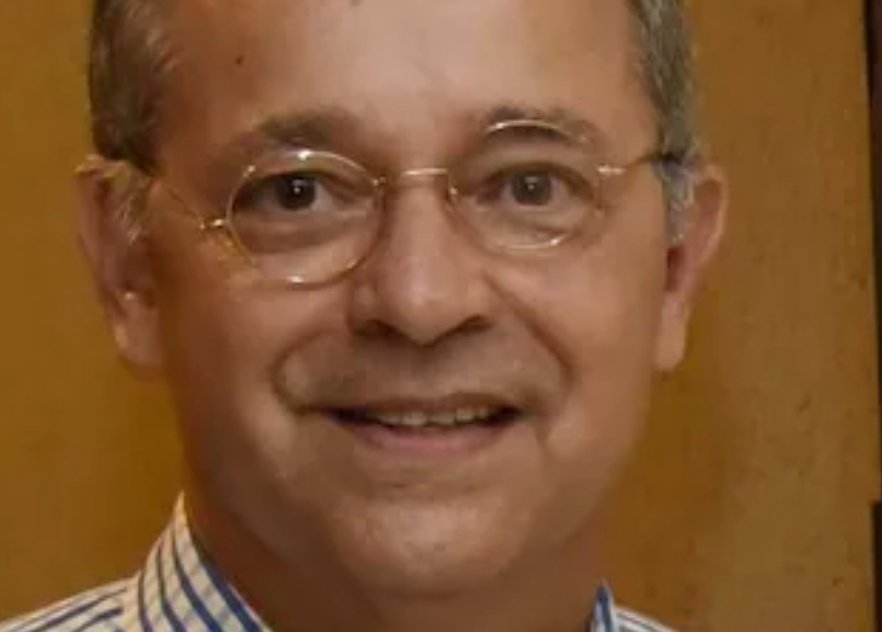 Eugenio Sanabria Vierci
A
S
E
S
I
N
O