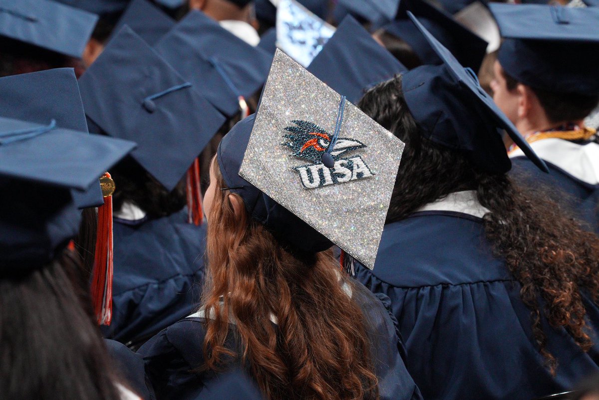 UTSA's tweet image. In case you forgot who we represent.

🗣️U-T…S-A!!!

#UTSA #UTSAGrad24 #NowAndForever
