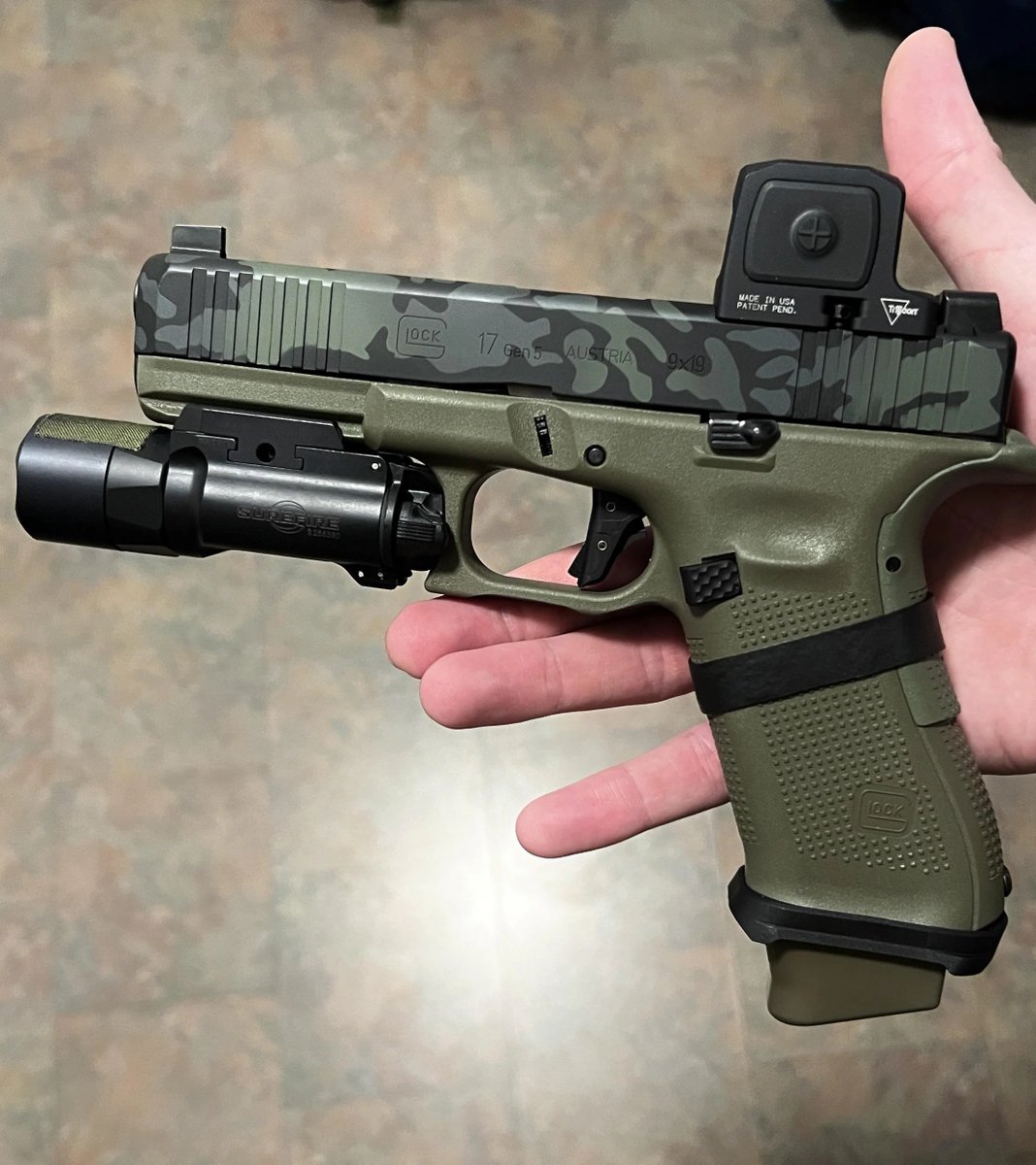 firearmsdaily_'s tweet photo. 🇦🇹 Glock 17 Gen5 custom
▫️9x19mm Parabellum https://t.co/BRKJBA5kQa