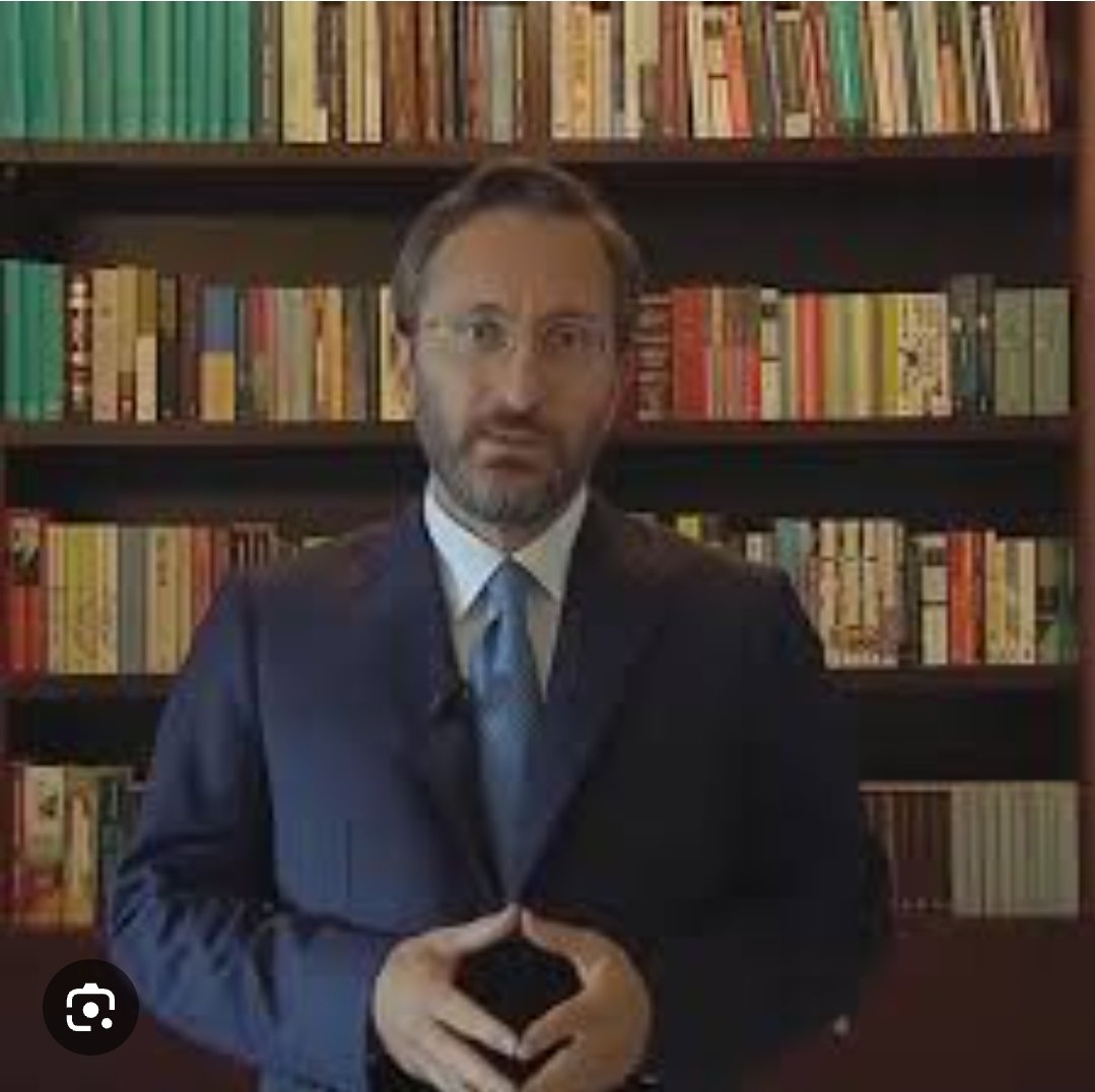 MilliGrsz's tweet photo. Fahrettin Altun, 2018'den beri Türkiye Cumhuriyeti Cumhurbaşkanlığı İletişim Başkanlığı görevini sürdürmektedir

Görüyorsunuz demi hizmet ettiği Efendileri ile İletişime geçmiş. https://t.co/y86qRyLMTO