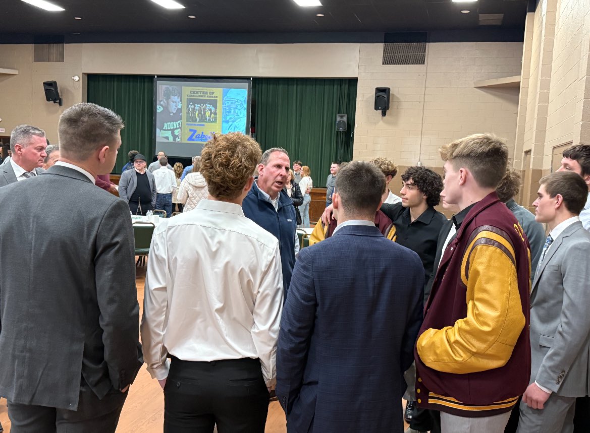Coach_Rach's tweet photo. Congratulations @AndrewBrian22 and all of the Mark Vincent Pelini Foundation’s Center of Excellence award finalist.  What an impressive group of young men!

S/O to the seniors for coming to support Andrew, and thank you Coach @BoPelini for chatting with the guys. https://t.co/LHbVAeQ4JF