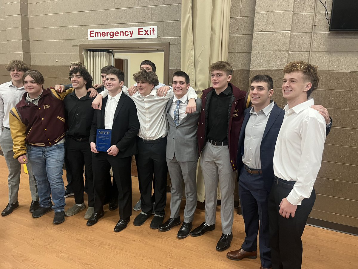 Coach_Rach's tweet photo. Congratulations @AndrewBrian22 and all of the Mark Vincent Pelini Foundation’s Center of Excellence award finalist.  What an impressive group of young men!

S/O to the seniors for coming to support Andrew, and thank you Coach @BoPelini for chatting with the guys. https://t.co/LHbVAeQ4JF