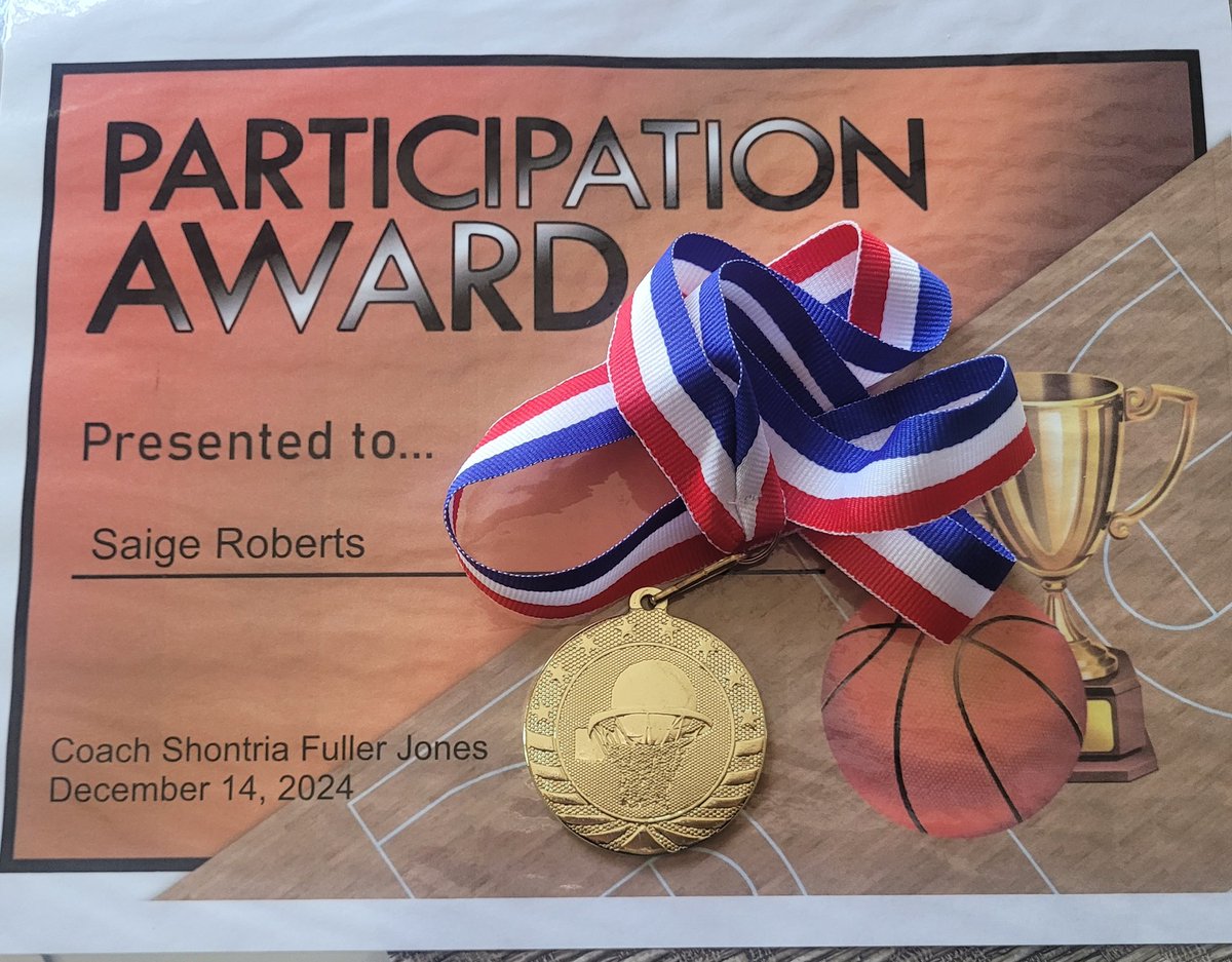 Saige participated in the boys and girls team.  Rec ball has been completed.😉 🏀🏆