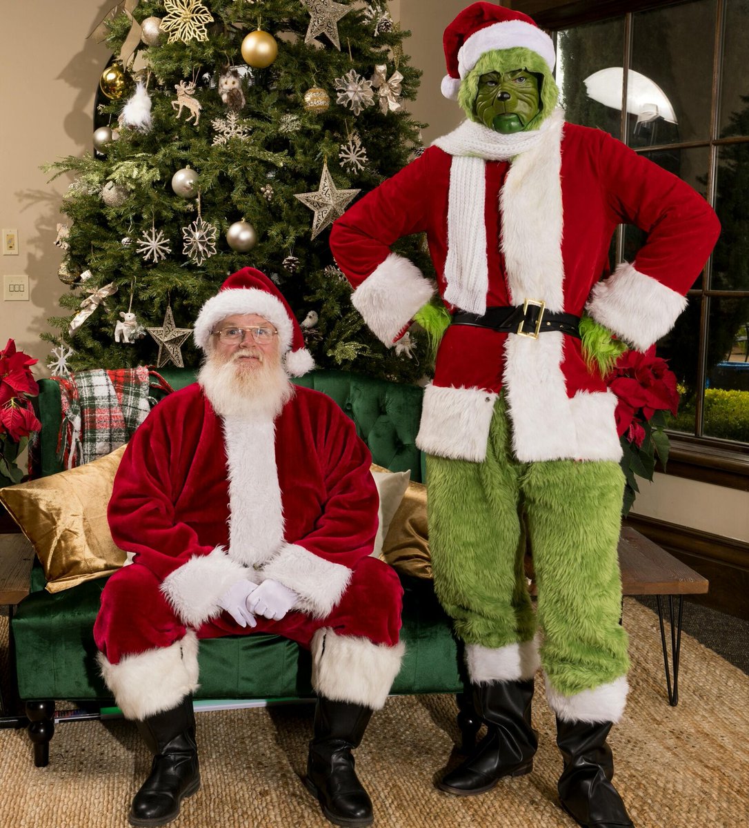 coldcasepsychic's tweet photo. 🎄 We Helped Save Christmas! 🎅
Join the ultimate showdown: Jon the Grinch vs. Santa in the Epic Christmas Scavenger Hunt! 🎁✨
elp Santa save Christmas by taking on Scrooge and outwitting the Grinch in this interactive adventure filled with challenges, laughter, and holiday chee https://t.co/wezIETi2gL