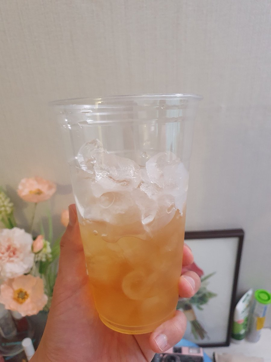 Ms_Daenghee's tweet photo. 술하잔 하며 성향얘기 나누는것 좋아해요🍺

아! 골든이면 더 좋아요😋

#멜섭 #펨돔 #에세머
#MS #FD #구인 https://t.co/vSU6cHcw3b