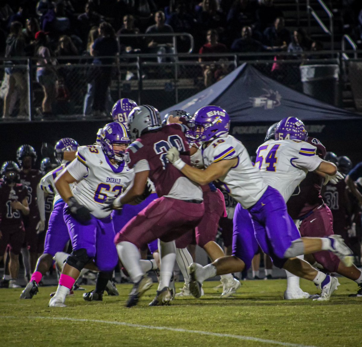 Congratulations to #19 Max Divilbiss on being selected to the Region 1 AAAA All Region Team as a TE/H! #SoundTheHorn