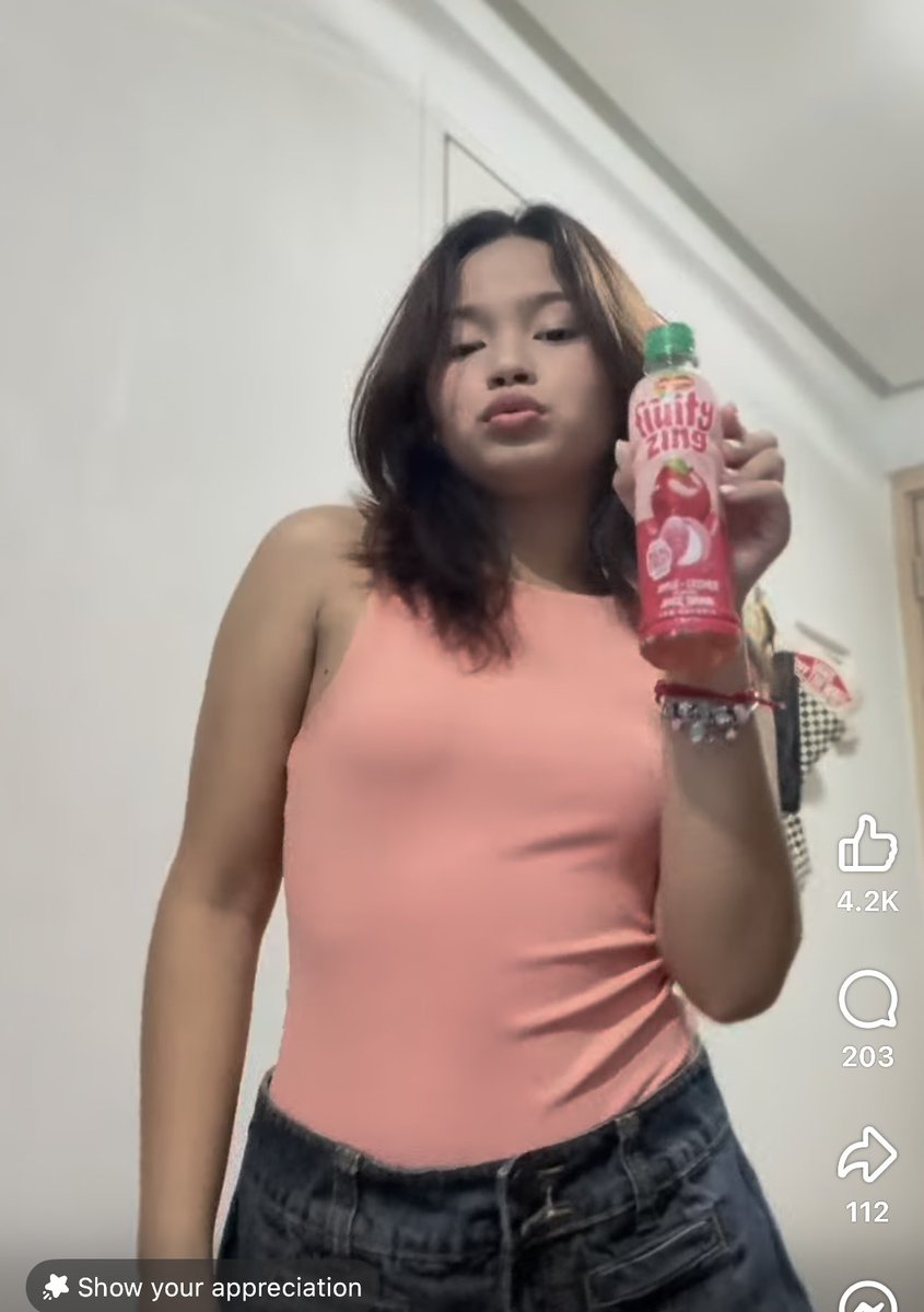_hulyaverse's tweet photo. ang husay magpromote wala ng boses nagmalamig pa 😂😂😂 luv u beh 

#KoletteMadelo https://t.co/khY6nr712q