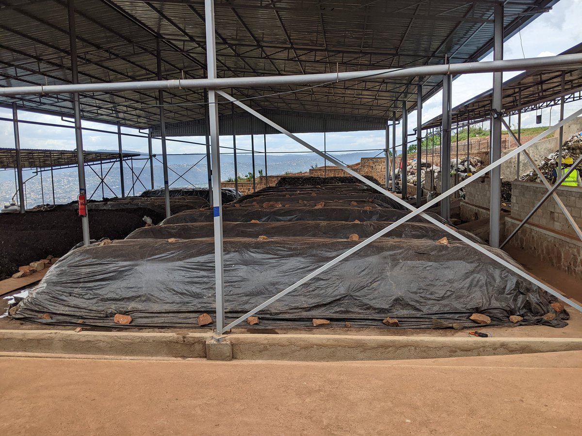Isheja13's tweet photo. Together as @RwandaBiosolution we're driving forward the circular economy in Rwanda ♻️ our team recently conducted a study tour at @Nduba landfill, where @Greencare is leading impactful waste valorization efforts
#WasteValorization #PeerLearning
#CirculaEconomy #SustainableRwanda https://t.co/RR4qRaz1gA