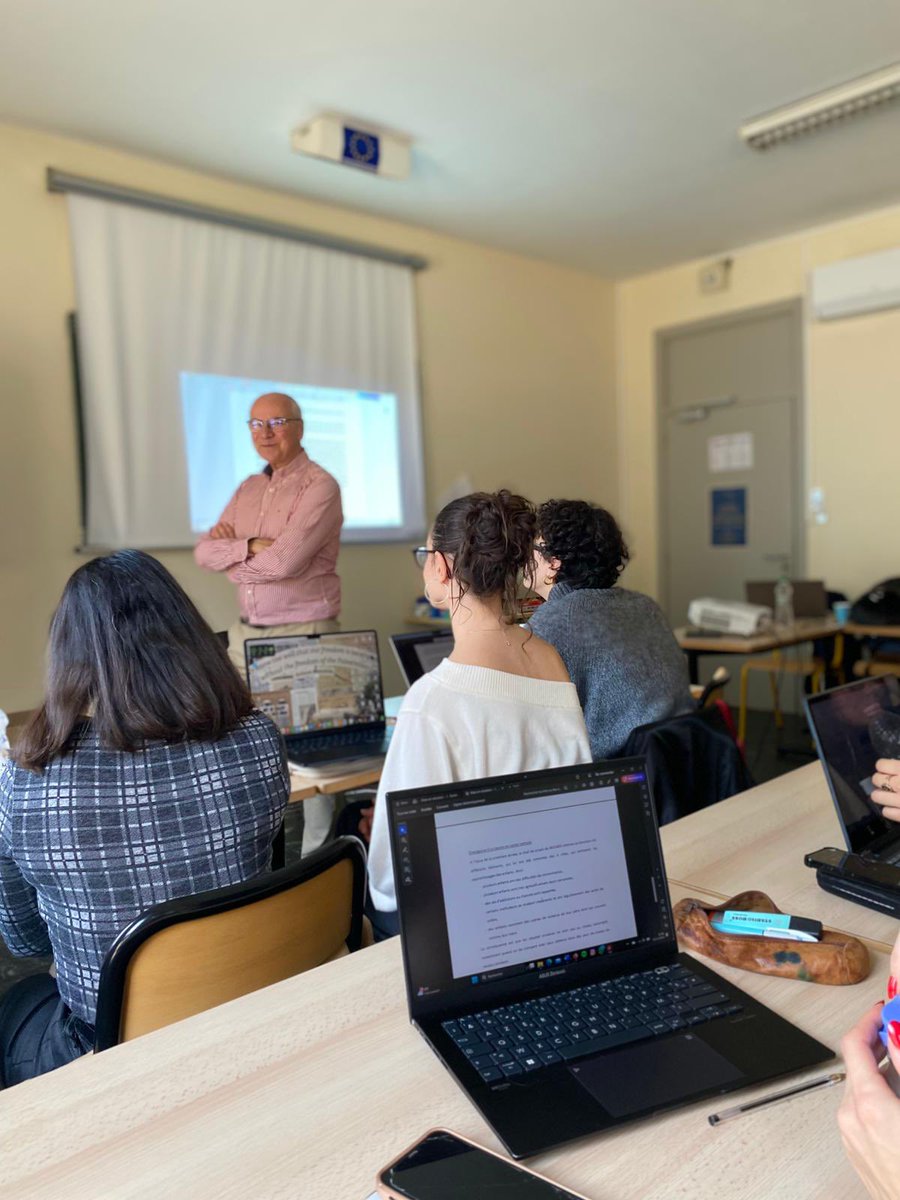 Aix Humanitaire tweet media