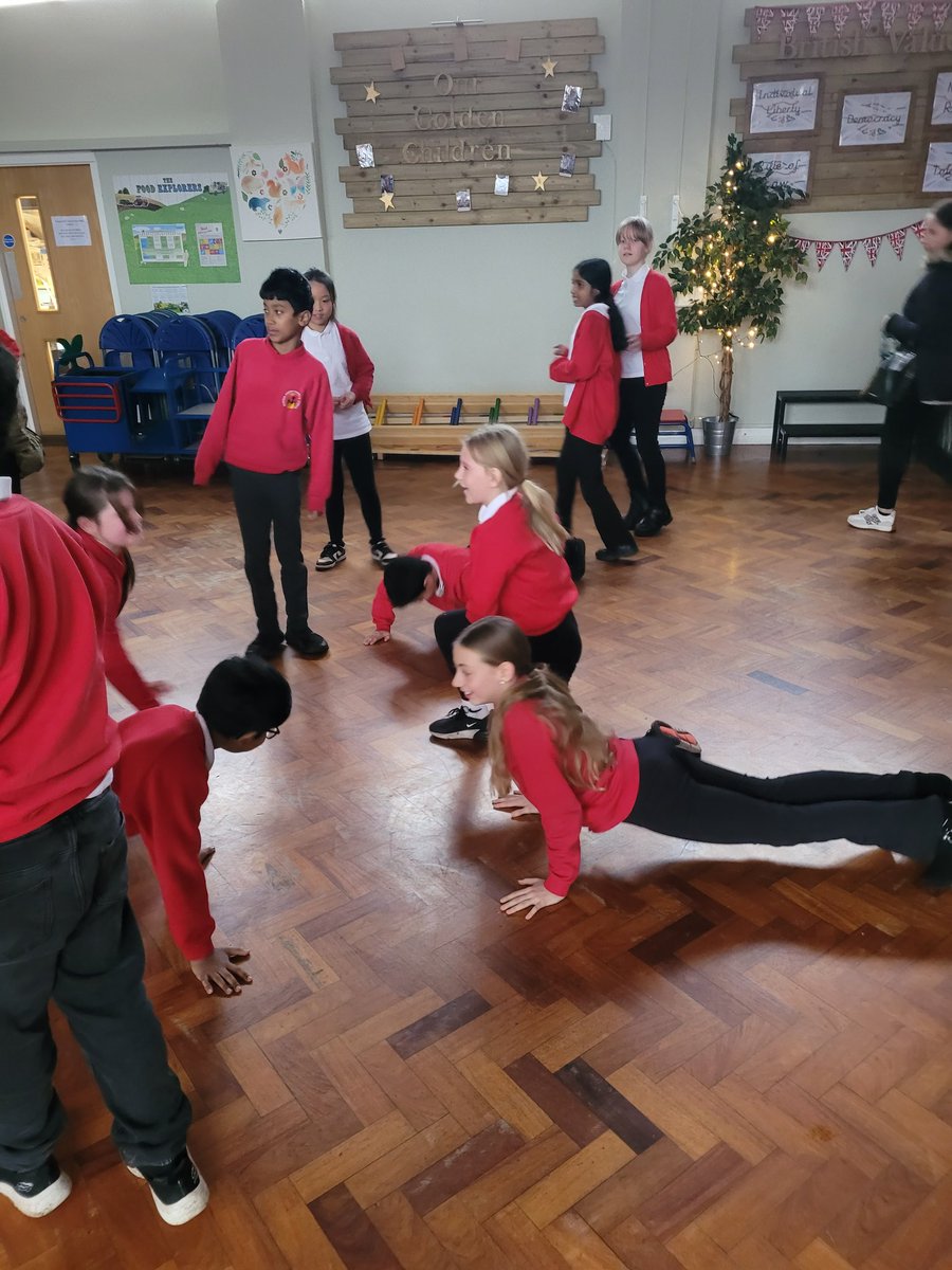 We really enjoyed our visit from Major Wedge yesterday to talk about his career in the British Army. We got to try on some of his gear, have a look in a daily ration pack and we were inspired to see if we were fit enough to join up! #BGExtra
