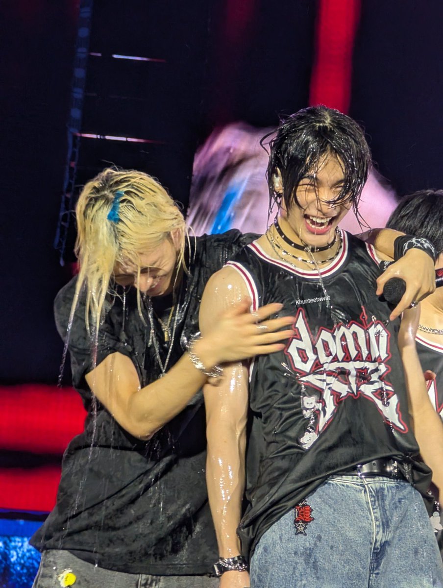 HAPPY HAPPY HYUNLIX😭😭😭