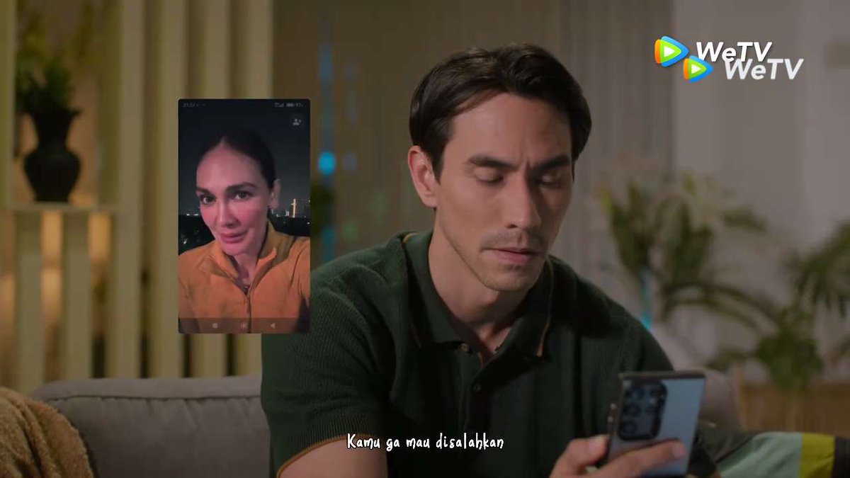 CharityWld's tweet image. Ngeri bgt anjrot Nadine halunya, serem😭
Banyak bgt lagi penyakitnya segala ada Mood swings extreme🤣
Gua jdi mikir klk si Erwin ni aslinya gak pernah nyiksa dya, tapi halunya dya aja ini keknya🙄

Kata gua harus di bawa ke RSJ si jendes birahi satu ini🤣

#MainApiEp4B
#MainApi