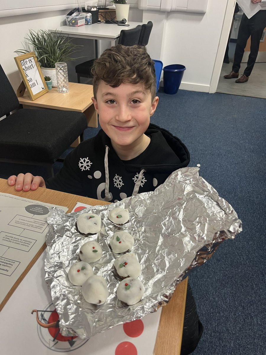 The cooking future is bright for this one ⭐️ <a href="/LesmahagowHigh/">Lesmahagow High School</a> <a href="/LesmahagowHS_HE/">Lesmahagow HS HE</a> #LHSTogether
