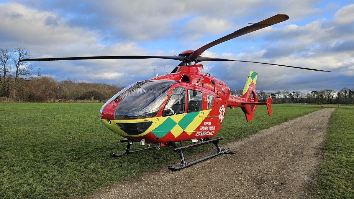 The team from Thames Valley Air Ambulance has just landed near us to assist a patient. A chance to have a chat with the pilot. They do amazing work saving lives. They are a charity so please support them if you can. <a href="/TVAirAmb/">Thames Valley Air Ambulance</a> <a href="/SCAS999/">South Central Ambulance Service</a> <a href="/BucksHealthcare/">Buckinghamshire Healthcare NHS Trust</a>