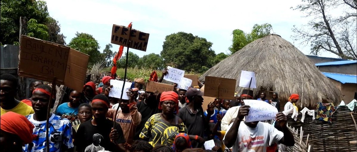 You can hear more about Ibrahima's life in the new episode of Chronique à Mer, recorded with his family and mostly in his village of Kibassa in #Senegal.

canalsud.net/spip.php?artic…

There will be no justice until there is #FreeMovementForAll!
3/