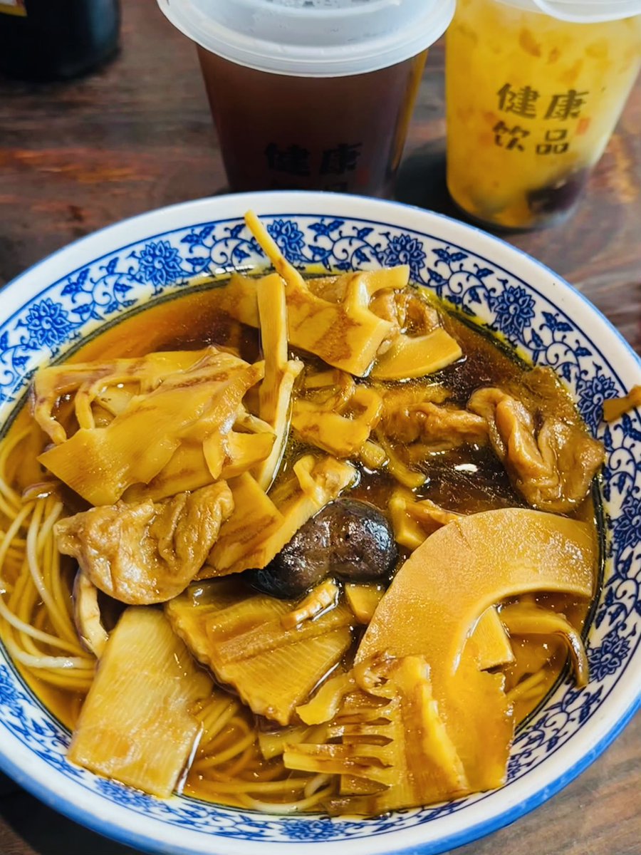 唵麻尼叭咪哞 tweet media