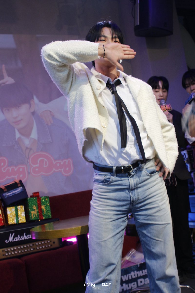 daily__1225's tweet photo. 24.12.14 위더스 팬미팅

오랜만에 만난 락이는 따끈 말랑합니다.

#위더스 #ウィザス #withus 
#락 #busking #데뷔4주년_팬밋
#락이의_추억_한페이지 https://t.co/WNdw2O2cS7