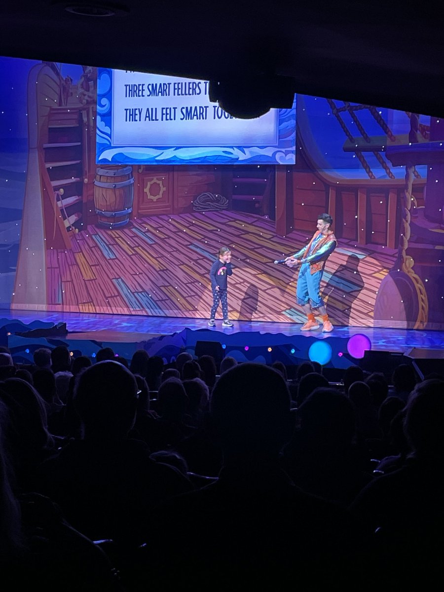 MrHindess's tweet photo. Martha’s stage debut at the Theatre Royal! What an incredible experience. Huge thank you to @DannyAdams007  @TheatreRoyalNew 👏🏻🎤🎄 https://t.co/h1iFxviqjl