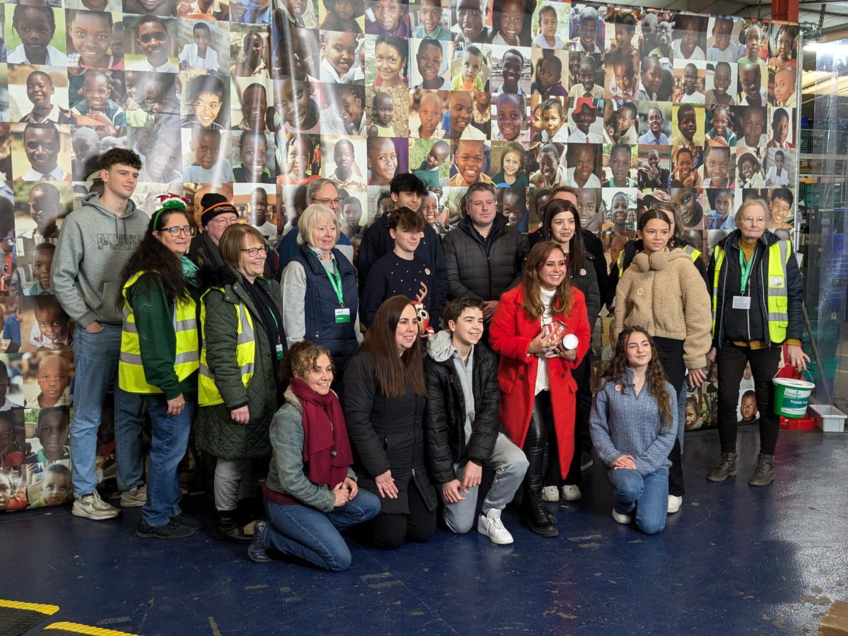 ChalmersNewsPR's tweet image. Today is particularly satisfying for a PR as I brought two of my clients together for a hugely worthwhile collab. @CovFoodbank&apos;s visit by @BiasKitchenShow will help shine the spotlight on the phenomenal work they do to tackle food poverty through the city&apos;s 15 foodbank centres.