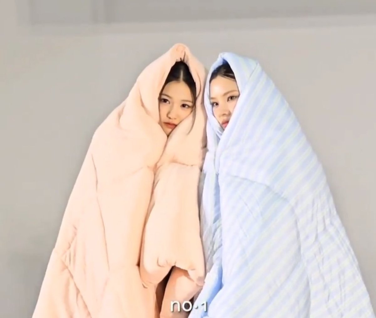 maiyoonz's tweet photo. #MAIYOONZ STOP THEY’RE LITERALLY SO ADORABLE

#IZNA #이즈나 #MAI #마이 #YOONJIYOON #윤지윤 https://t.co/TeEtDHF5fJ
