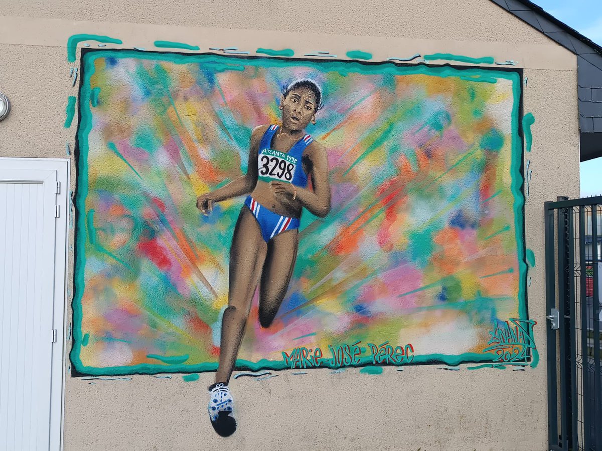 [PISTE D’ATHLÉTISME]
Le graff à l’effigie de Marie-José Pérec est terminé ! 
Merci à Maxime DUNAS pour ce beau travail 👏

De nombreuses photos de l’inauguration de la piste d’athlétisme ont été publiées sur notre site internet ! Pour les consulter 🔗
urlr.me/4ADX53