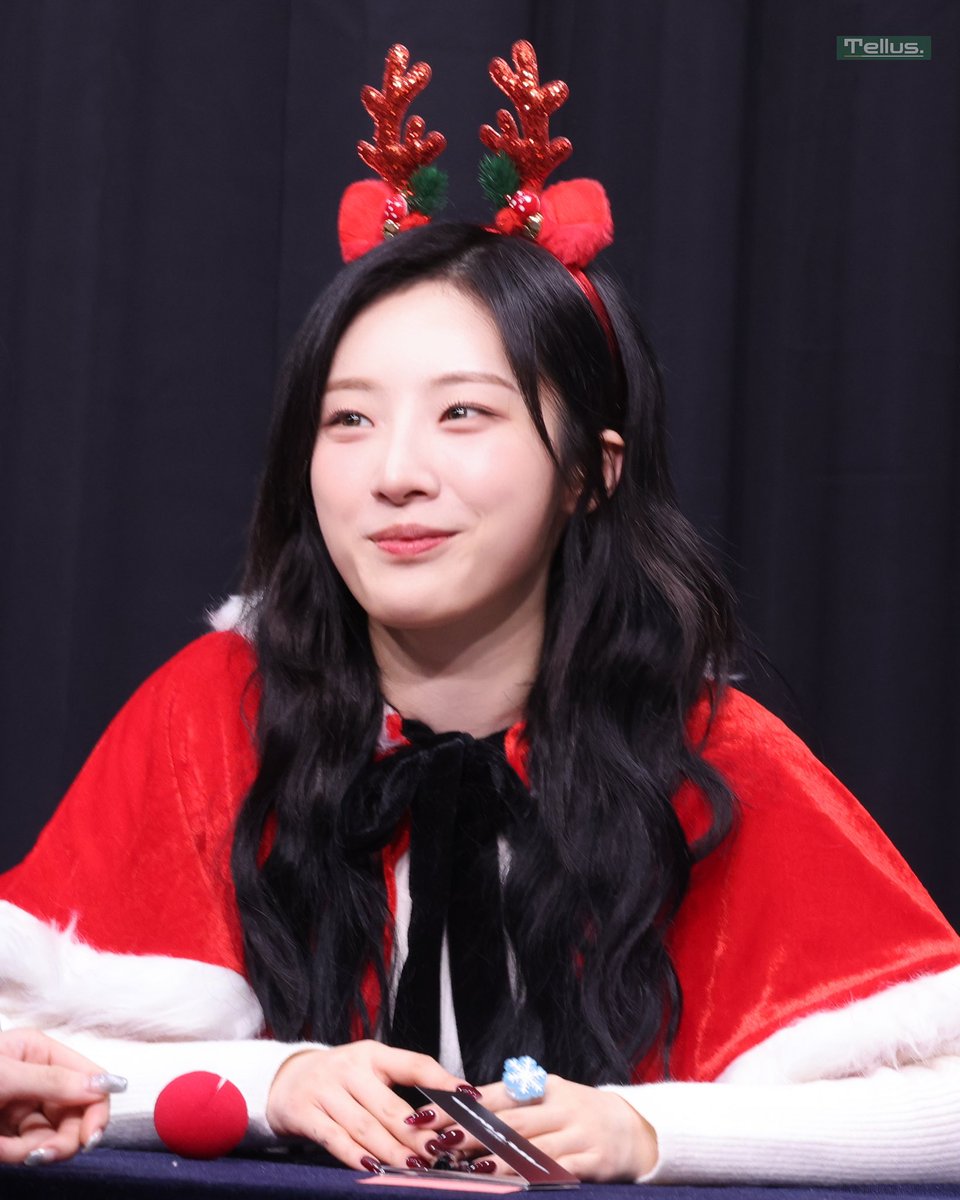 TelluSeul_03's tweet photo. HaSeul 8th debut 𝐀𝐧𝐧𝐢𝐯𝐞𝐫𝐬𝐚𝐫𝐲🧚‍♀️💚

 #HaSeul #하슬 #ハスルさん
 #ARTMS #LOONA https://t.co/eTBtkzmo8t
