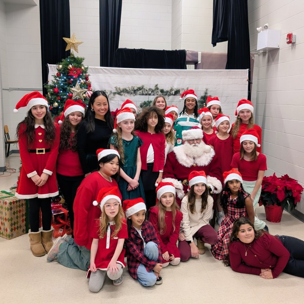 _Mrs_Fernandez's tweet photo. An Evening with Santa. 12.10.24. Great night with @PeterandPaulCS community. Great job, choir... always so proud of you! It was also nice to see past choir members and fellow colleagues.🎄✨🎶 @DPCDSBSchools https://t.co/SlobELIfZk
