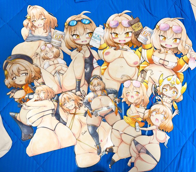 ほんの一部だけど、こういうのが部屋中に転がってるんすよね...

神絵師や公式グッズのような価値はないけど、世界に唯一無二の推しイラスト...
描いた作品を見る度に「絵が描けて良かった(๑•̀ㅂ•́)و✧」と思ってる😊 