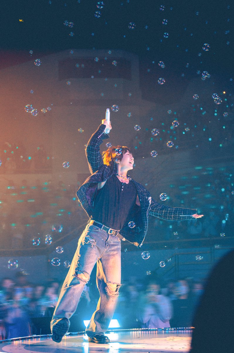 warmspot_onew's tweet photo. 241214 사랑해🩵
#온유 #ONEW #만세 #온유_만세 https://t.co/nK2ons2hnN