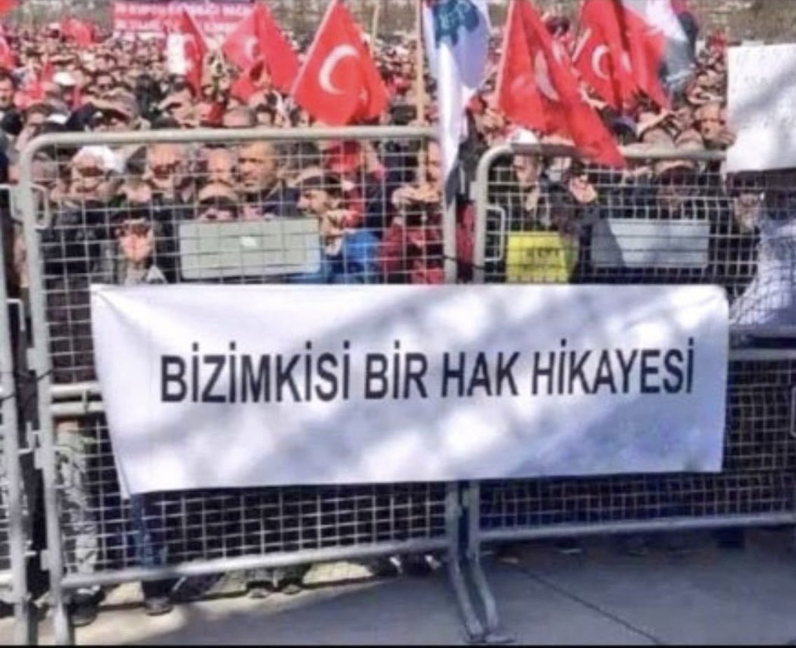 <a href="/RTErdogan/">Recep Tayyip Erdoğan</a> Her adımında milletinin refahını ve huzurunu düşünen Cumhurbaşkanımız Sayın Recep Tayyip Erdoğan’ın liderliğinde, Türkiye’nin her köşesinde büyük projeler hayata geçirilmiş, ve vatandaşlarının yaşam kalitesini yükseltmiştir.

Sayın Cumhurbaşkanımız, sadece ekonomik kalkınma