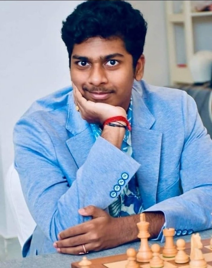 Mucha 🍀 al jugador del <a href="/FCC_MA/">FCC Medio Ambiente</a>♻️ Benalmádena 🇪🇸, Pranav Venkatesh🇮🇳, que se encuentra disputando el Campeonato del Mundo🌎 de ♟️de rápidas ⚡sub18 ¡Vamos Pranav, tráete el 🏆🌍🔝!