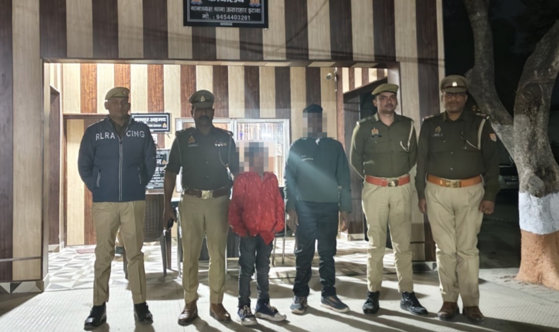 etawahpolice's tweet image. #Operation_Muskan
#Etawahpolice
➡️"ऑपरेशन मुस्कान" के तहत इटावा पुलिस द्वारा 01 गुमशुदा नाबालिग बालक को सकुशल बरामद कर उसके परिजनो को किया गया सुपुर्द ।
➡️एसएसपी इटावा के निर्देशन मे थाना ऊसराहार पुलिस द्वारा की गयी कार्यवाही ।