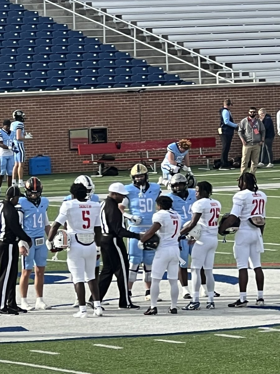 TaeMartin12's tweet image. Blessed to be able to experience the game and also be selected team captain.. Got injured with a HIGH ANKLE SPRAIN first play but AGTG I’ll be ok.. #THESOUTH #ALLSTARWEEKED