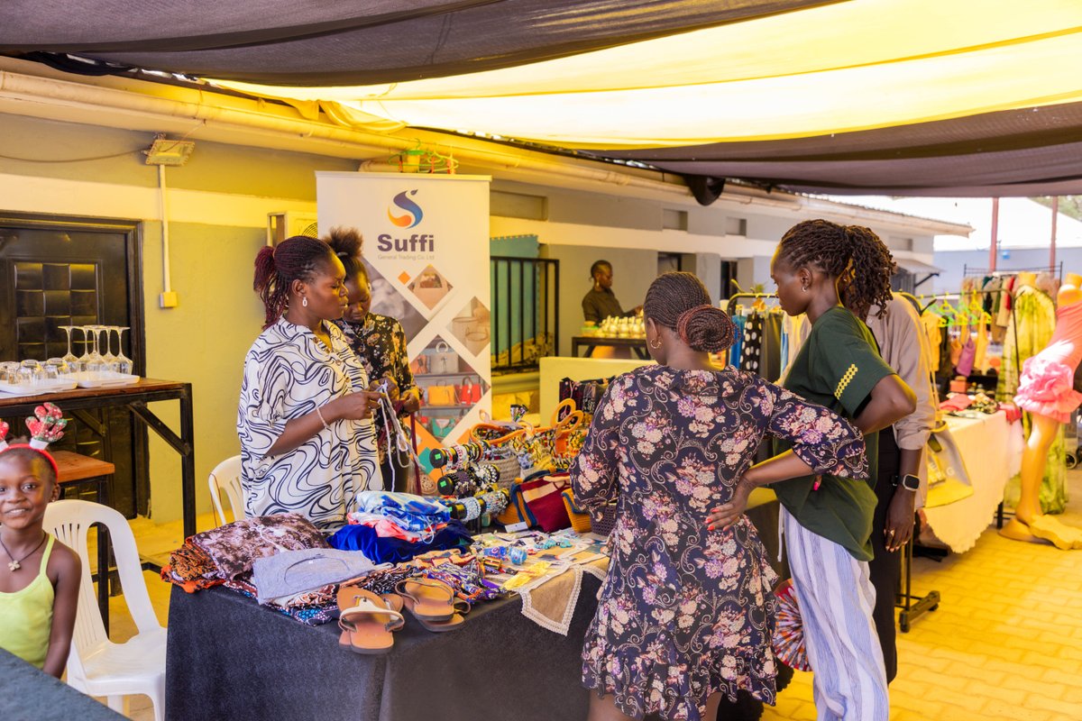 SceniusHub's tweet photo. Day Two of the Festive Bazaar is here!
Shop unique products from fashion to home essentials, support local vendors, and find the perfect holiday gifts. Enjoy great food and festive vibes at Scenius Hub!
📅 13th-15th Dec
📍 Scenius Hub
#FestiveBazaar #ShopLocal https://t.co/7htcq8dcds