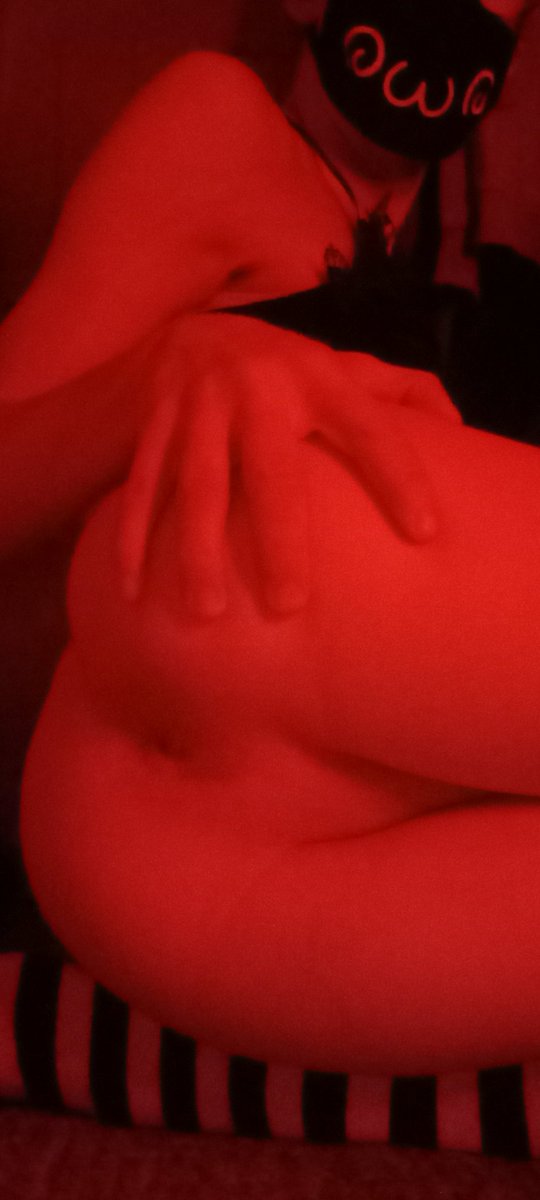Sneaky_Puddle's tweet photo. Imma a bored little twink, I need someone to show me what they'll put in me ;3

#gay #femboy #bottom https://t.co/onkFThcmoL